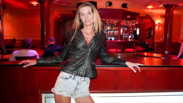 MIST-103 Yarisa Of Mom Friend! !Mom Who Is Moms Adult Circle C******n C******n Attend The Same Young ○ Garden Pester The Pies To Papa Of C******n Of A Friend While Attending A Young ○ Garden …